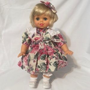 💕1994 CitiToy Doll cutie face expression.